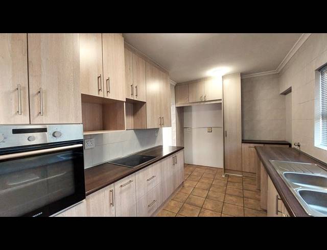 3 BEDROOM PROPERTY TO RENT IN SCHOONGEZICHT